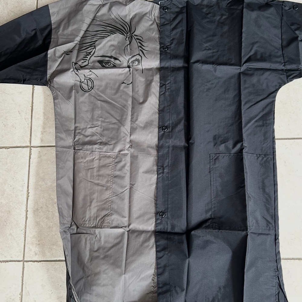 Stylish Black and Gray hair salon colour shirt to protect clothing